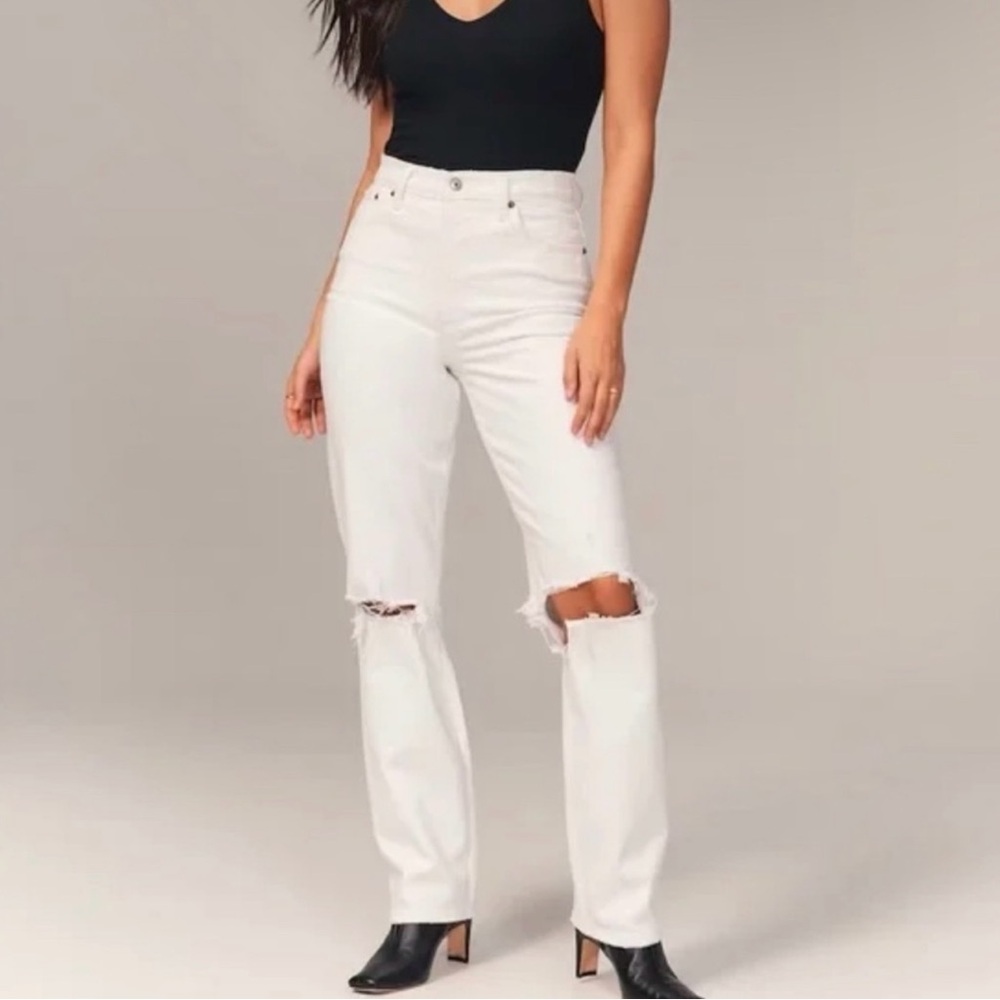 Abercrombie & Fitch Curve Love Ultra High Rise 90s Jeans White Straight Leg 29